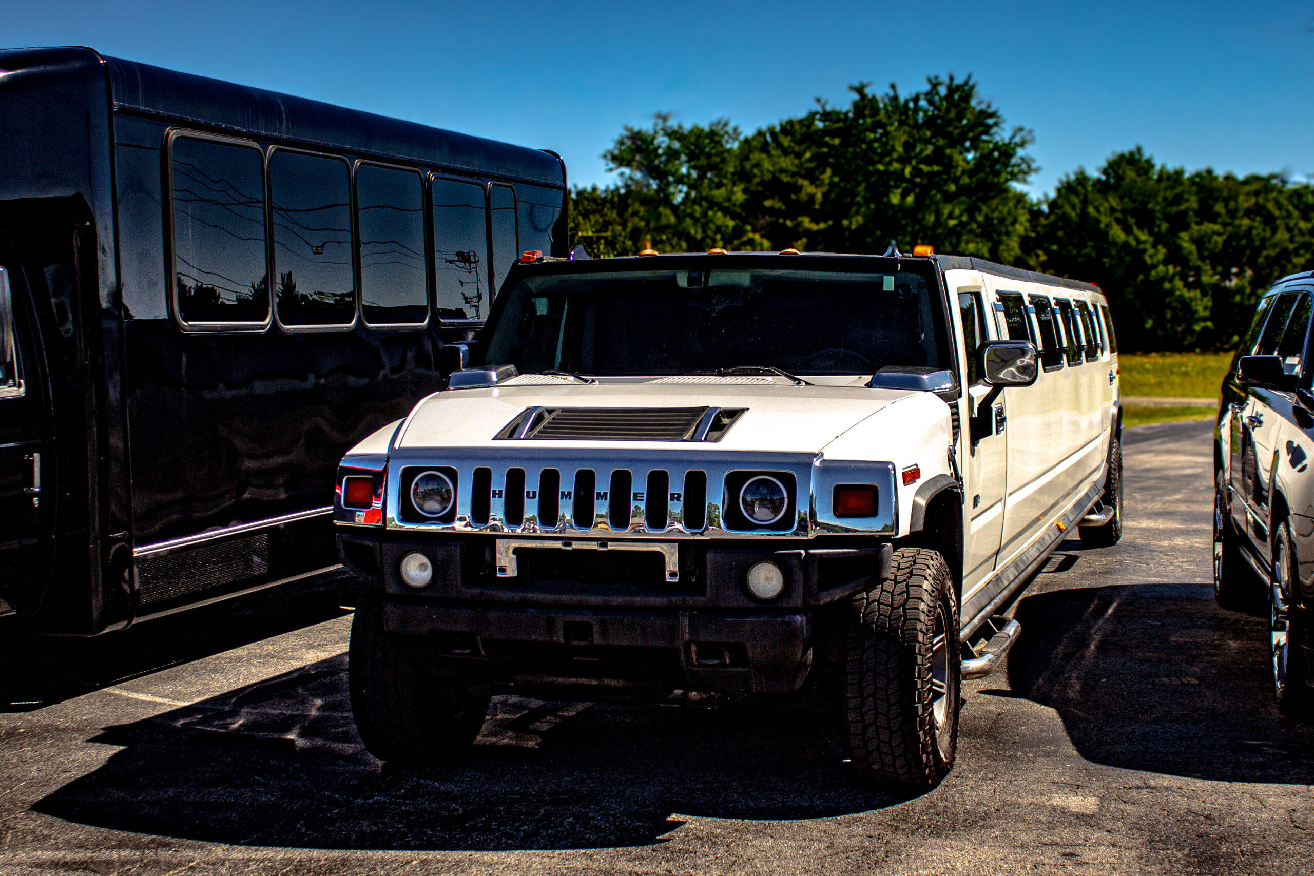 White stretch Hummer limousine available for wedding transportation and limousine service in Middle Tennessee.